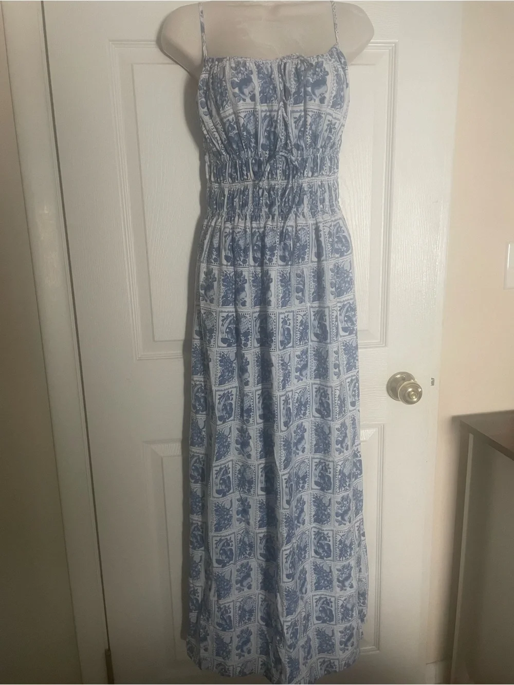 Abercrombie & Fitch smocked bodice